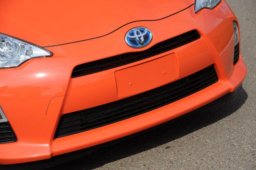  Toyota Prius C 2012 года  (фото 79 из 87)